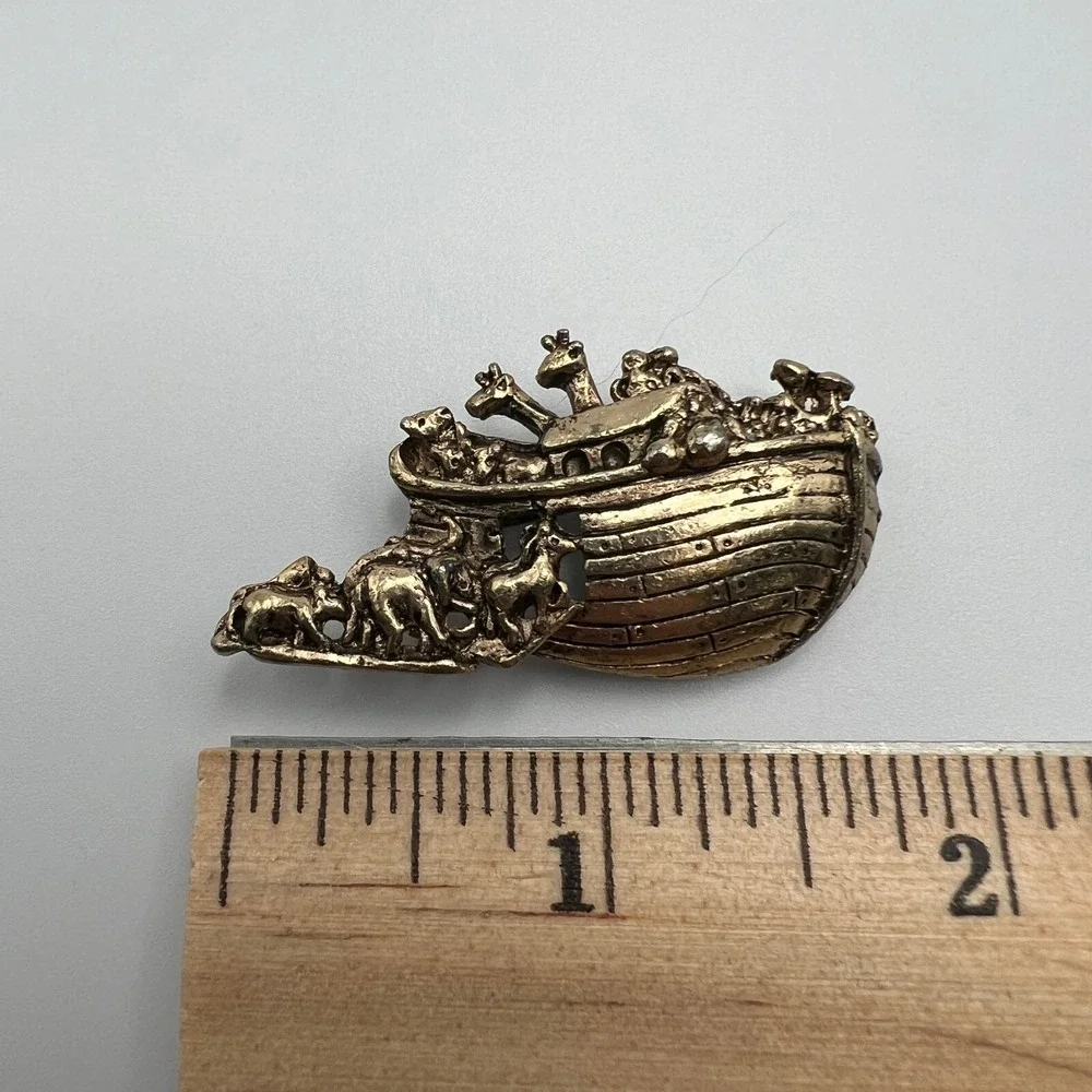 Vintage Noahs Ark‎ Animal Brooch Gold Tone Pin